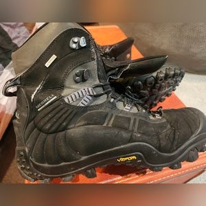 Mens chameleon thinsulate vibram waterproof Merrell hiking boots